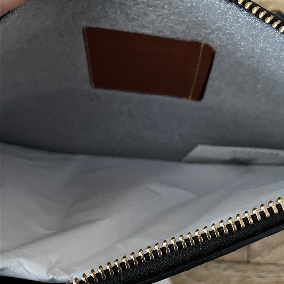 Coach New York Zip Pouch in Black NWT - Picture 11 of 11